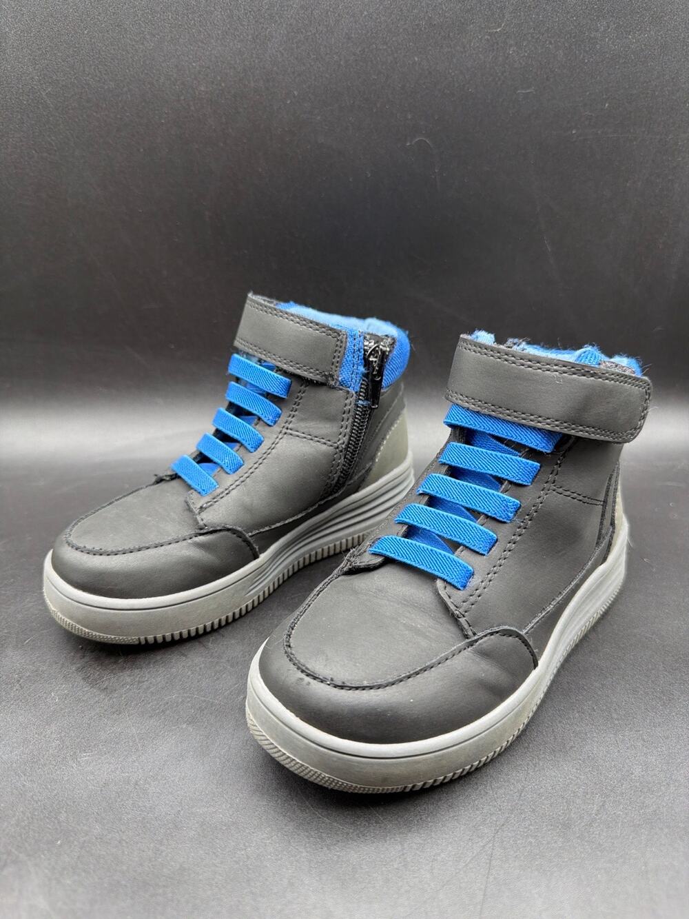 Tucker + Tate Water Resistant High Top Sneakers Black Blue Boys Size 8M Side Zip